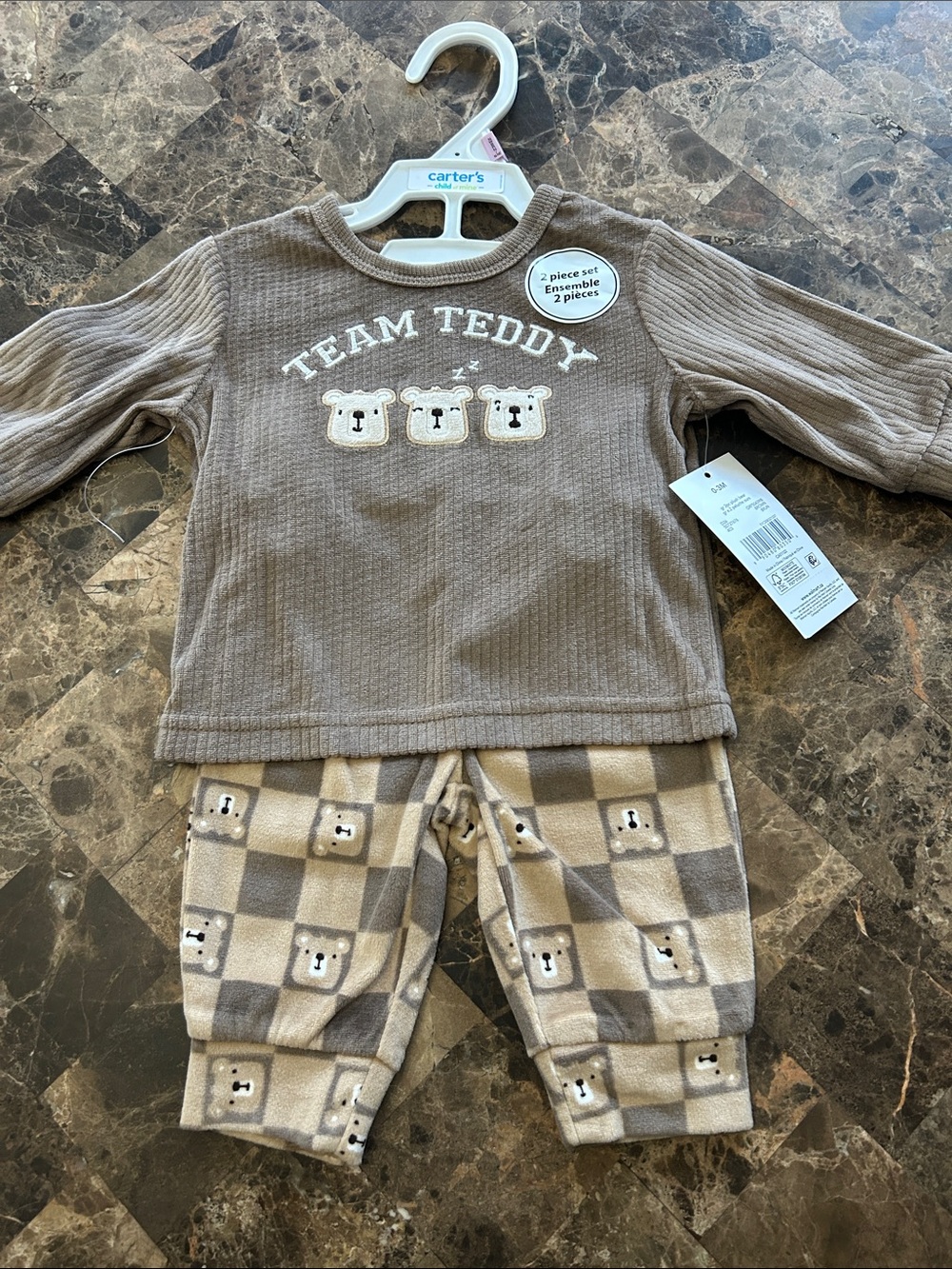 NWT 🆕 Two-piece Taupe "Team Teddy" Matching Set 0-3 months
